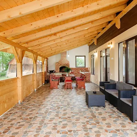 Holiday home Flori Din Deal